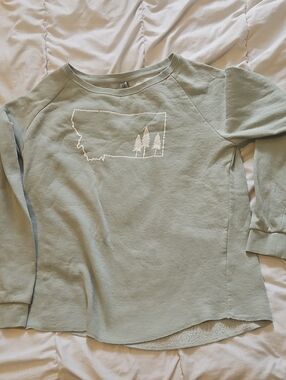 Sage Green Graphic Sweatshirt - Unbranded